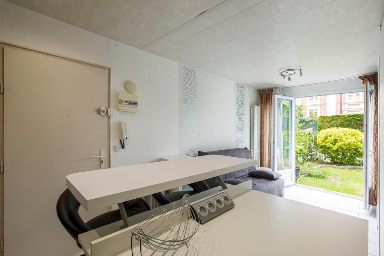 Superbe Appartement Au Coeur De Versailles Bagian luar foto